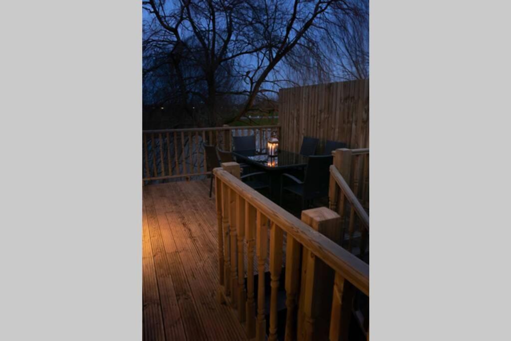 The Treehouse - Sleeps 4 Villa Old Leake Exterior foto