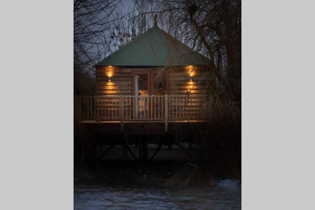 The Treehouse - Sleeps 4 Villa Old Leake Exterior foto